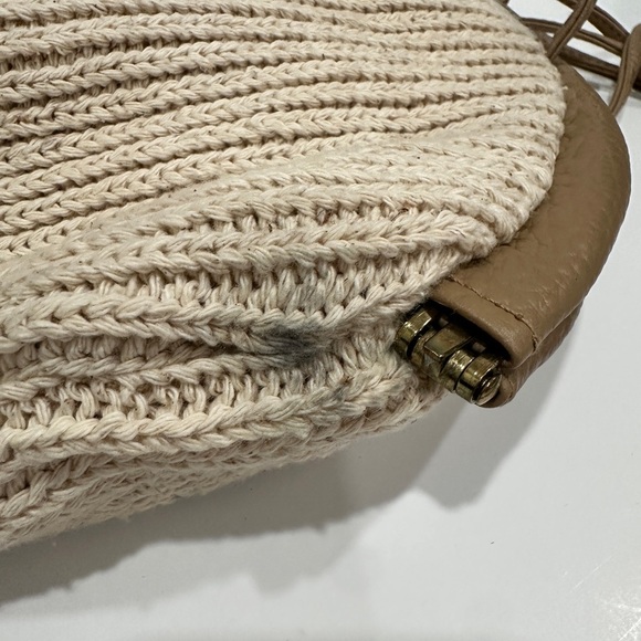 Vintage Sweater Knit Purse with Faux Leather Trim & Strap - Picture 4 of 7